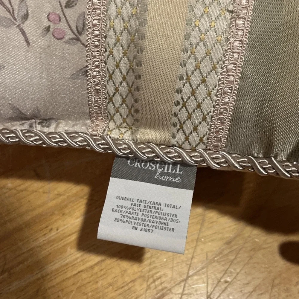 Vintage Croscill Cotswold Pillow‎ Lumbar Pink FCream Floral 20x11